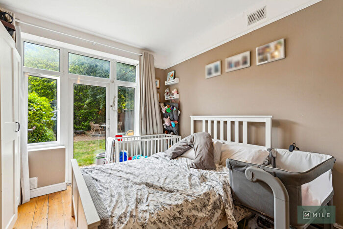 1 Bedroom Apartment For Sale In Harlesden Road, London, NW10