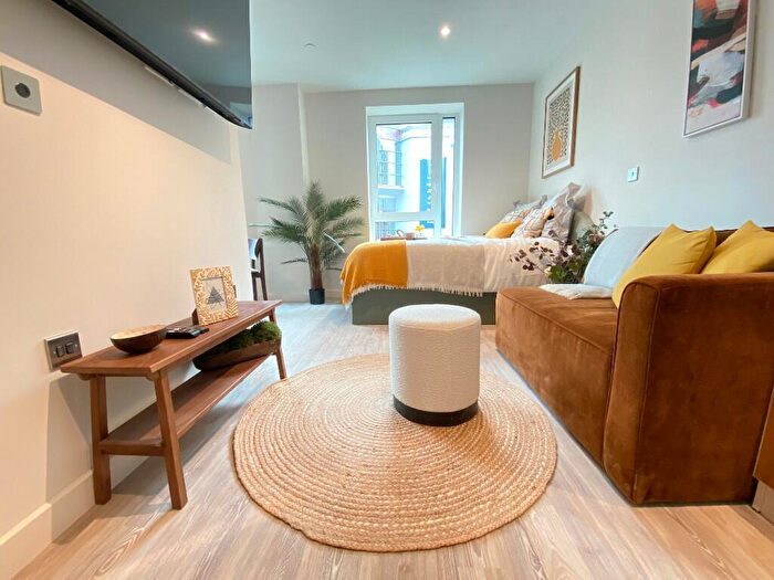 Studio To Rent In Clarence Street, Kingston Upon Thames, Surrey, KT1