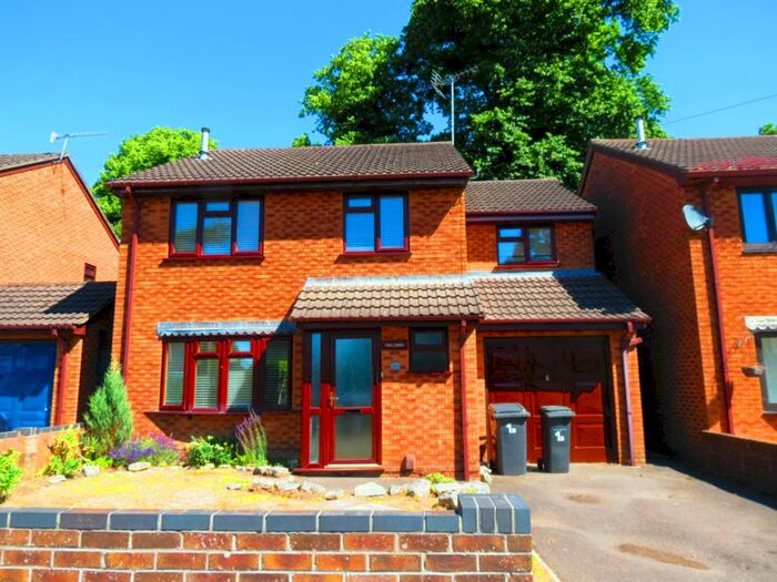 4 Bedroom House To Rent In Bedroom Detached House In Winton, BH9