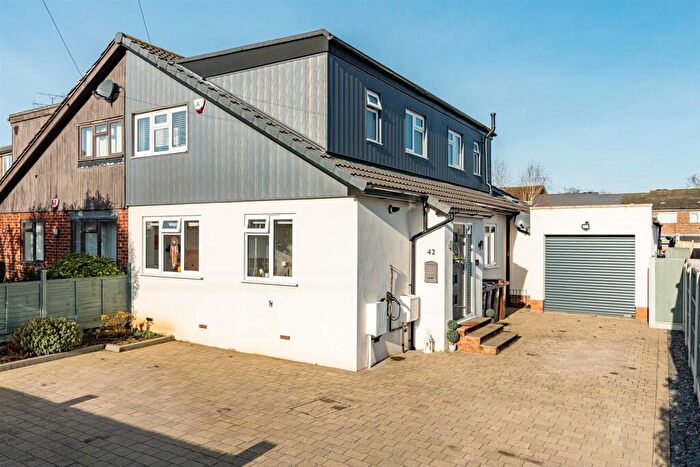 3 Bedroom Semi Detached House For Sale In Hornbeam Spring, Knebworth, SG3