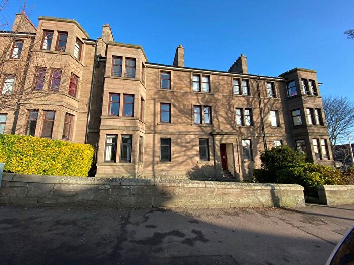 3 Bedroom Flat To Rent In Blackness Avenue, Dundee, DD2