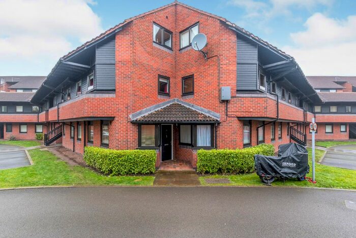 1 Bedroom Flat To Rent In Hamnett Court, Birchwood, Warrington, WA3