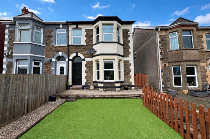 3 Bedroom Semi Detached House For Sale In North Road, Newbridge, NP11