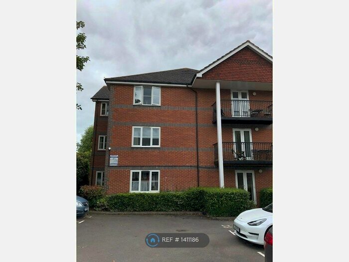 2 Bedroom Flat To Rent In Erleigh Road, Reading, RG1