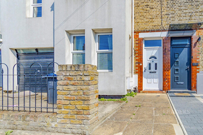 1 Bedroom Flat To Rent In Grafton Road, Croydon, CR0