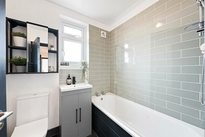 6 Bedroom House To Rent In Conygre Road, Filton, Bristol, BS34