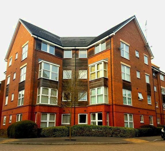 2 Bedroom Flat To Rent In Chain Court, Old Town, SN1