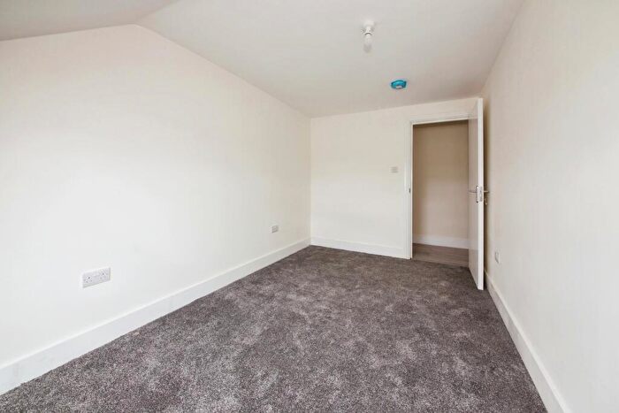 2 Bedroom Flat To Rent In Belgrave Road, IG1