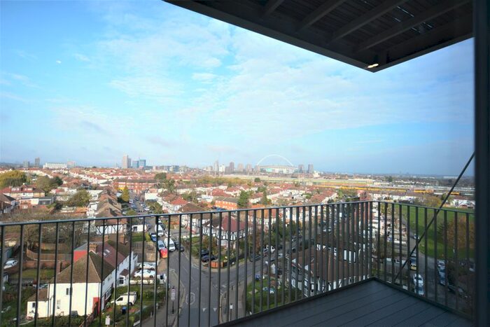 2 Bedroom Flat To Rent In Beresford Avenue, Wembley, HA0