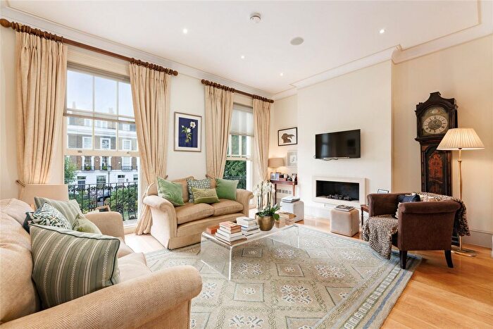 3 Bedroom Flat For Sale In Markham Square, Chelsea, London, SW3