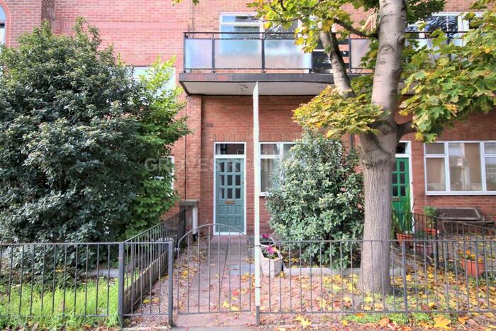 Studio To Rent In Coombe Road, New Malden, KT3