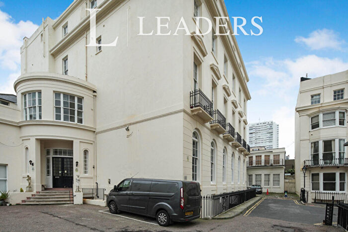 2 Bedroom Apartment To Rent In Cavendish Place, BN1