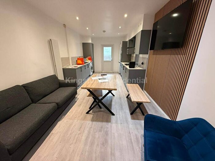 5 Bedroom Terraced House To Rent In Mackintosh Place, Roath, Cardiff, CF24
