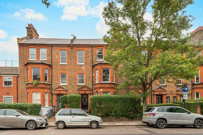 2 Bedroom Flat To Rent In Essendine Road, Maida Vale, London, W9