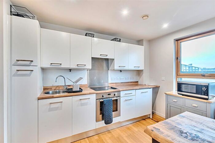 1 Bedroom Flat To Rent In Gateway West, East Street, Leeds, LS9