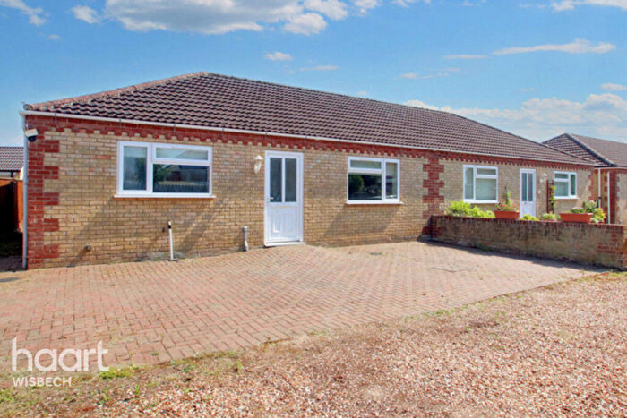 2 Bedroom Semi-Detached Bungalow For Sale In Primrose Gardens, Christchurch, PE14