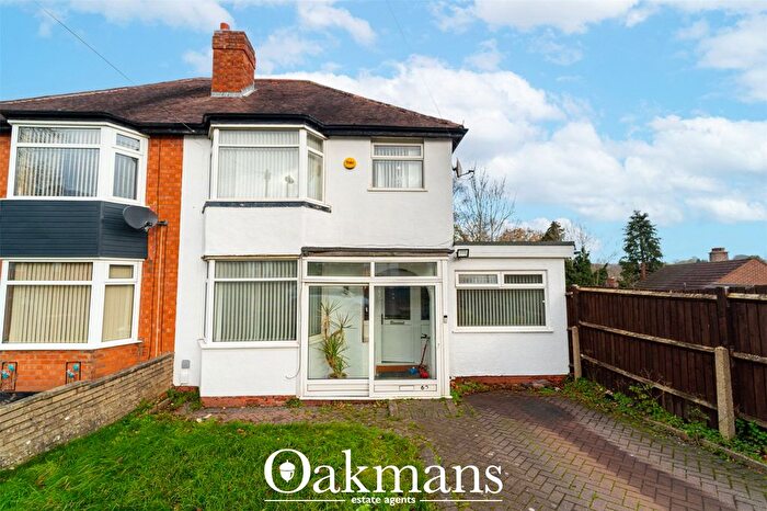 3 Bedroom Semi Detached House For Sale In Bradstock Road, Birmingham, B30
