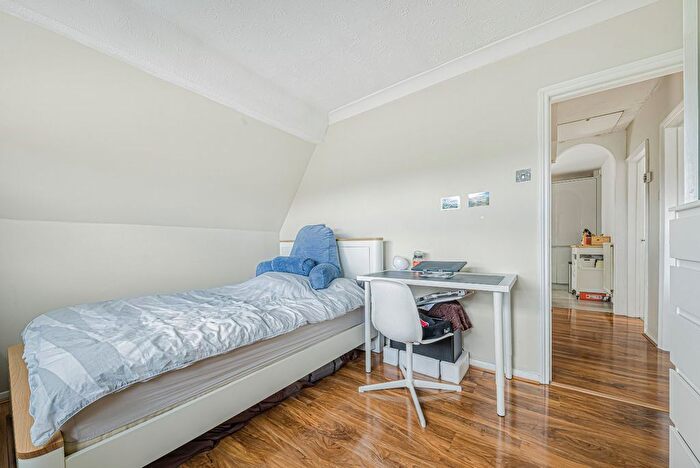 2 Bedroom Semi-Detached House For Sale In Kingsground, Eltham, London, SE9
