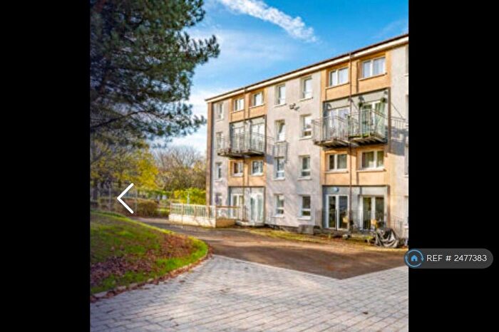 2 Bedroom Maisonette To Rent In Hallside Place, Glasgow, G5