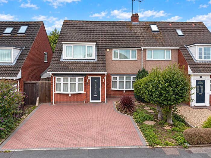 3 Bedroom Semi Detached House For Sale In Cawsand Road, Wigston, LE18