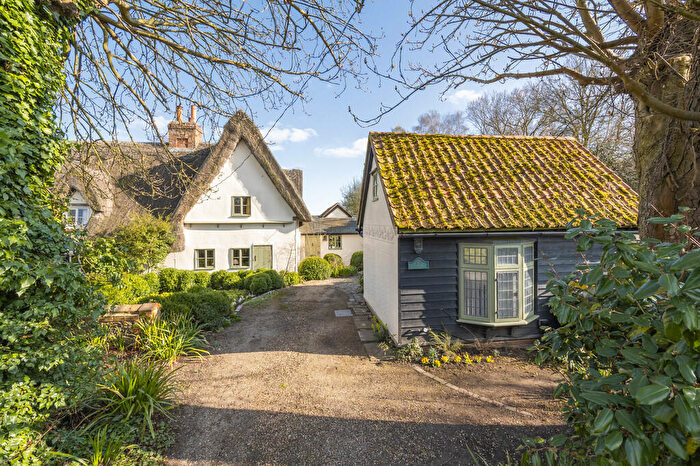 4 Bedroom Semi-Detached House For Sale In Gages Road, Belchamp St. Paul, CO10