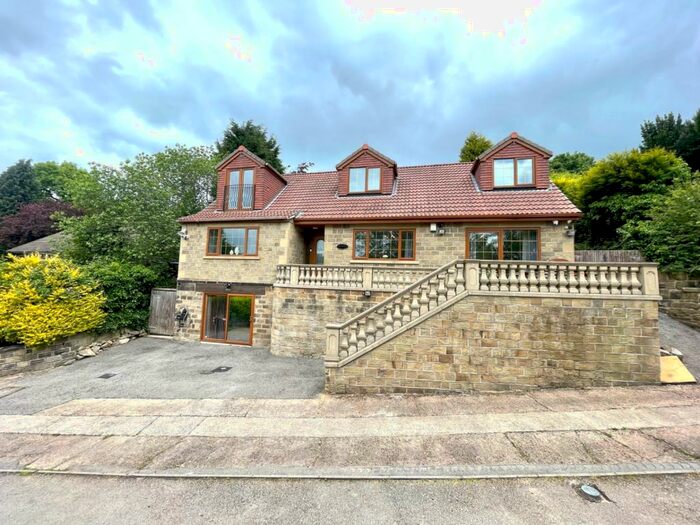 4 Bedroom Detached House For Sale In Cliff Road, Darfield, Barnsley, S73