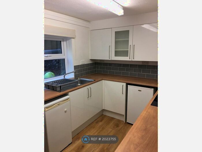 1 Bedroom Flat To Rent In Prospect Place, Pembroke Dock, SA72