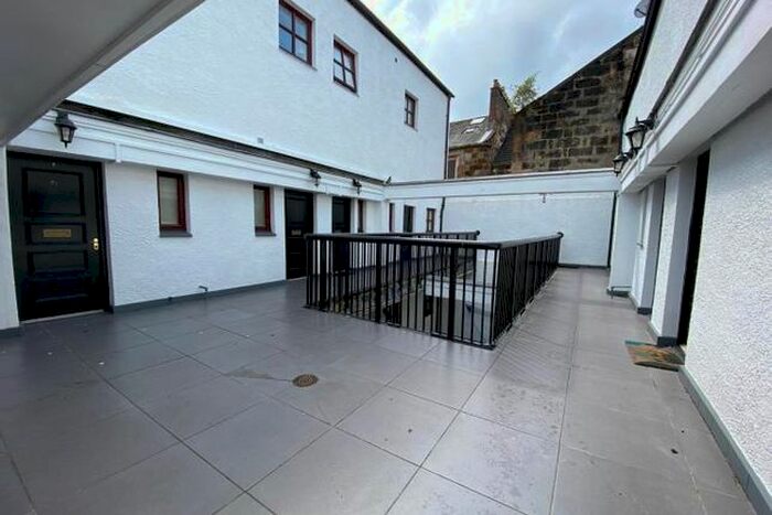 2 Bedroom Flat To Rent In Buccleuch Street, Glasgow, G3