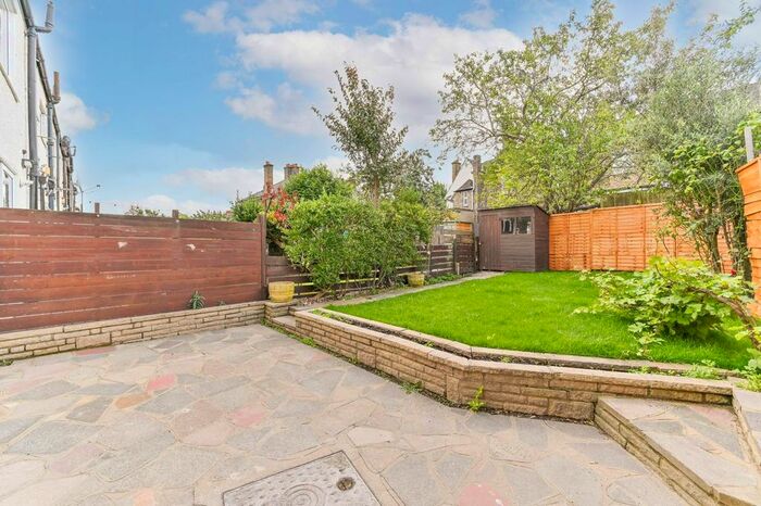 3 Bedroom Terraced House To Rent In Hatch Road, Norbury, London, SW16