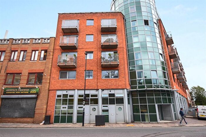 1 Bedroom Flat To Rent In Drayton Park, Holloway, N5