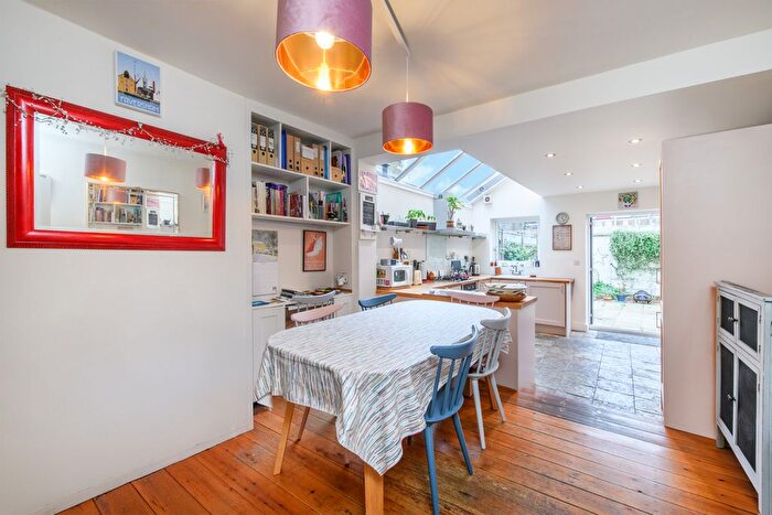 2 Bedroom End Of Terrace House To Rent In Sandycombe Road, Richmond, TW9