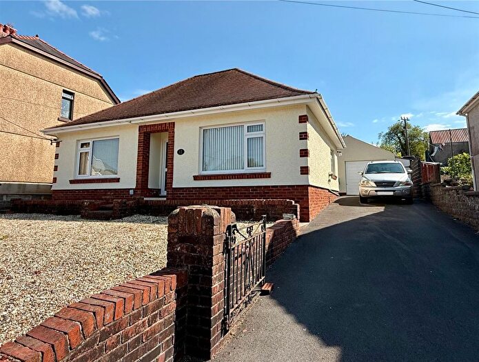 2 Bedroom Detached Bungalow For Sale In Penygroes Road, Gorslas, Llanelli, SA14