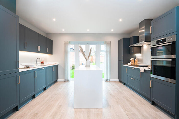 4 Bedroom Detached House For Sale In Blackthorn Way, Cullompton, EX15