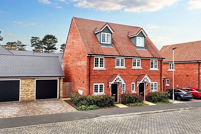 3 Bedroom Semi-Detached House For Sale In Chaloner Way, Newmarket, CB8