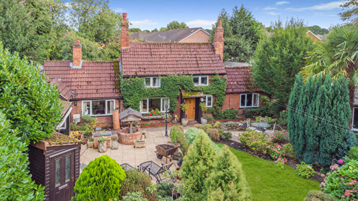 3 Bedroom Detached House For Sale In Bills Lane, Shirley, Solihull, B90