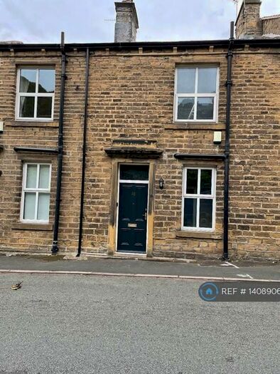 2 Bedroom Terraced House To Rent In Longwood Gate, Huddersfield, HD3