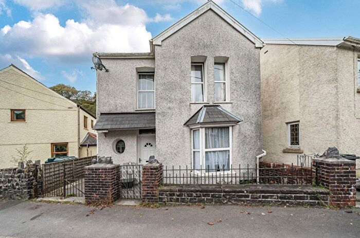 3 Bedroom Semi Detached House For Sale In Heol Gwys, Upper Cwmtwrch, Swansea, Neath Port Talbot, SA9