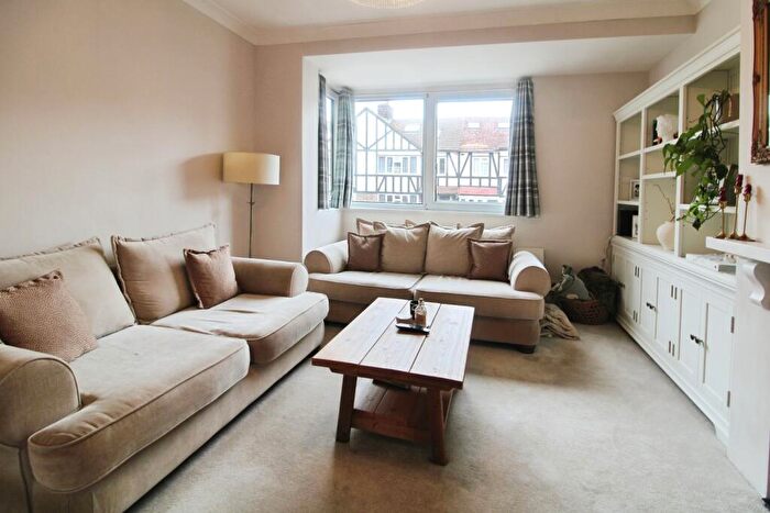 1 Bedroom Semi Detached House To Rent In The View, SE2