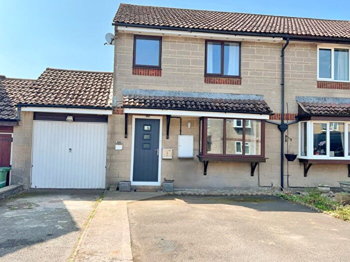 3 Bedroom Semi-Detached House For Sale In Hyatt Place, Shepton Mallet, BA4