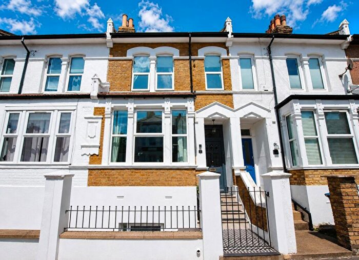 4 Bedroom Terraced House For Sale In Heavitree Road, Plumstead Common, SE18