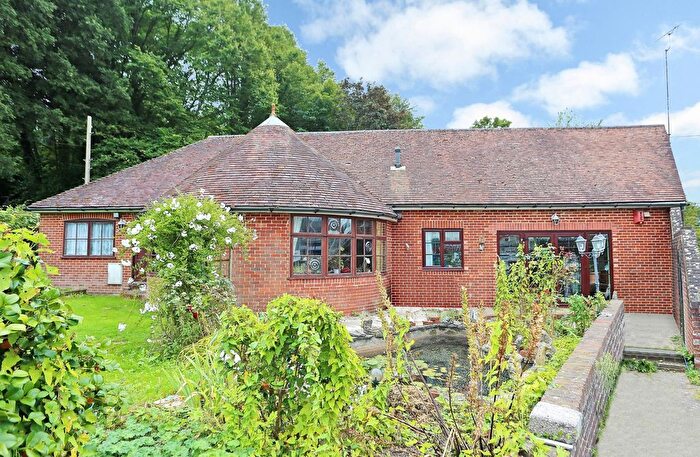 3 Bedroom Detached Bungalow For Sale In Eling Hill, Totton, SO40