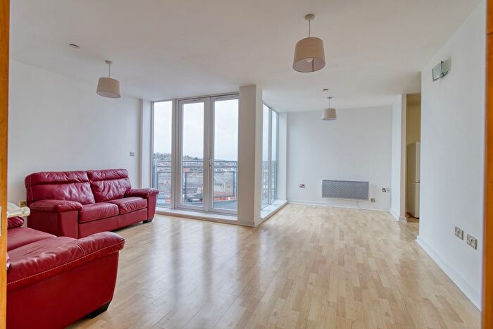 2 Bedroom Flat To Rent In Plaza, Swindon, SN1