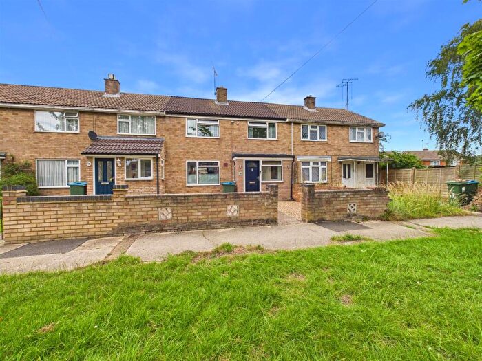 3 Bedroom House For Sale In St. Peters Avenue, Aylesbury, HP19