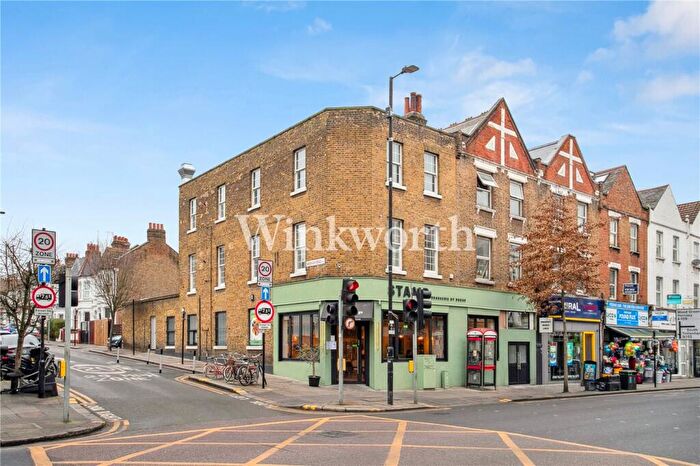 2 Bedroom Apartment To Rent In Green Lanes, London, N4