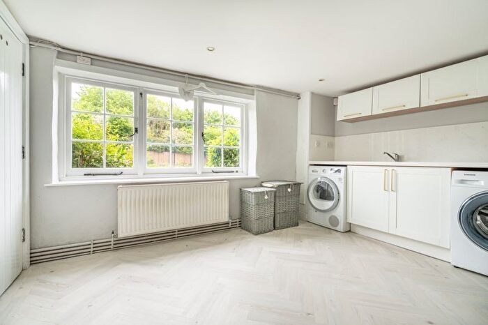 6 Bedroom Detached House To Rent In Hale Street, East Peckham, Tonbridge, TN12