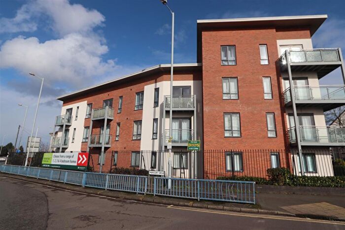 2 Bedroom Flat To Rent In Europa Gardens, Wolverhampton, WV10