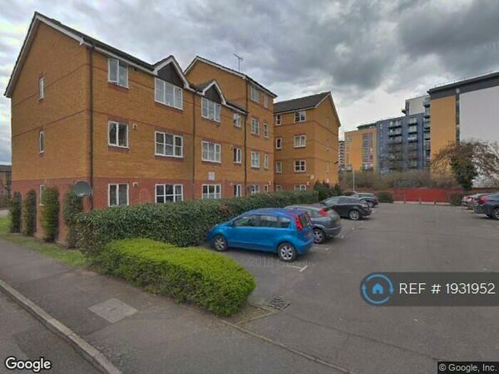 2 Bedroom Flat To Rent In Compass House, London, SE8
