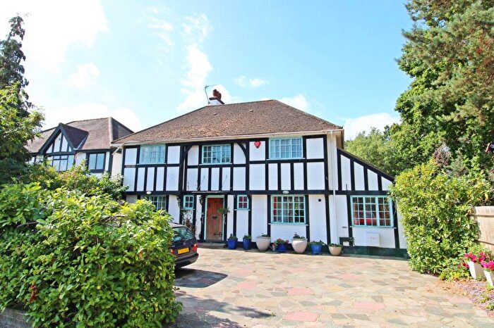 4 Bedroom Detached House For Sale In Beckenham Road, West Wickham, BR4