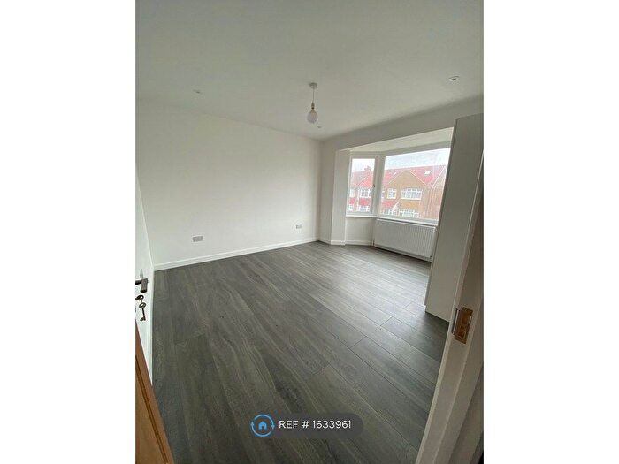 4 Bedroom End Terrace House To Rent In Granville Road, Uxbridge, UB10