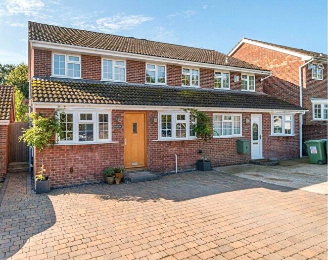 3 Bedroom Semi-Detached House For Sale In Chase Grove, Waltham Chase, Southampton, Hampshire, SO32